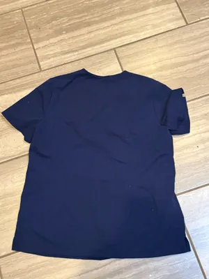 FIGS Scrub Top Sz L thumbnail 2