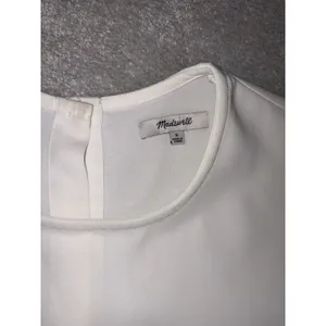 madewell realxed fit back button detail small oversized blouse White Small thumbnail 3