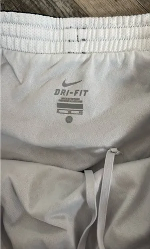 Nike Women’s Dri-Fit Shorts thumbnail 2