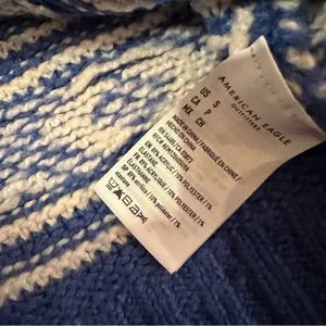 American Eagle Blue & White Fair Isle Snowdrift Long Sleeve Sweater Sz‎ S thumbnail 8