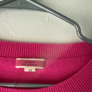 J‎ Crew Sweater Womens Medium Pink 100% Cashmere Crewneck Pullover Soft Classic thumbnail 4