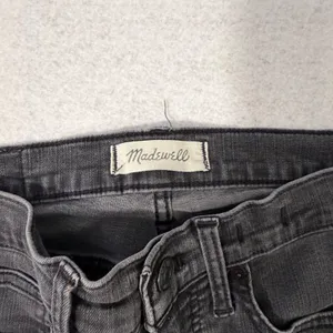 Madewell 9 Inch High Rise Skinny Jean 26 Faded Black Ripped Knee Raw Hem thumbnail 2