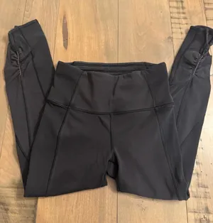 Lululemon Size 4 Black Leggings Ruched Bottom thumbnail 1