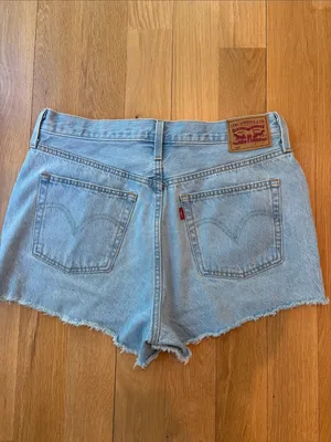 Levi’s Denim 501 Shorts Light Wash Raw Hem Size 32 thumbnail 3