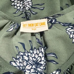 Let Them Eat Cake Sz L Crop Top Green Blue Flowers V-Neck Wrap elastic waist thumbnail 4