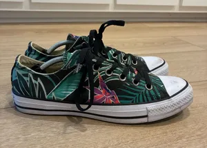 Converse Black Low Top Jungle Safari Leaf Print Sneaker Size Men’s 7/Women’s 9 thumbnail 1