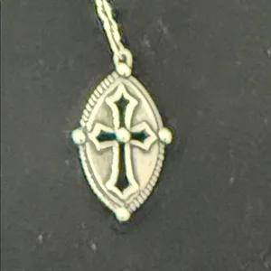 RARE & RETIRED James Avery 925 Sterling Silver Cross Shield Pendant Necklace 18” thumbnail 7
