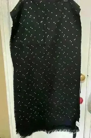 Hollister‎ Shawl thumbnail 1