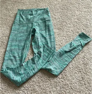 Lululemon green high waisted leggings thumbnail 1