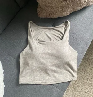 Workout tank with built in bra Gray Size undefined thumbnail 2