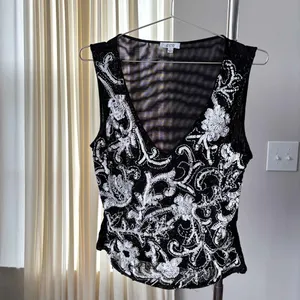 90s Vintage Cache Top Large Black White Beaded Sequin Floral Y2K Glam Whimsygoth thumbnail 2