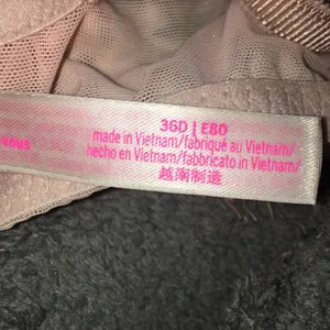 Pink Victoria secret bra thumbnail 2