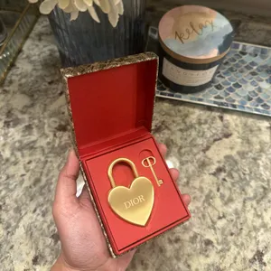 Dior padlock cadena & key Valentines Day Gift thumbnail 3