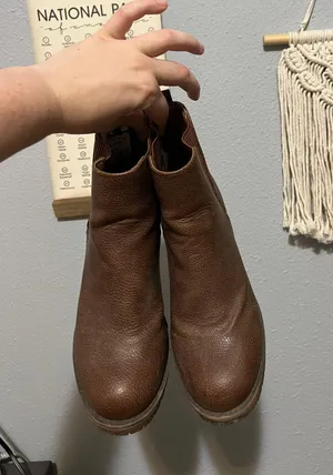 MIA Chunky Brown Boots thumbnail 2