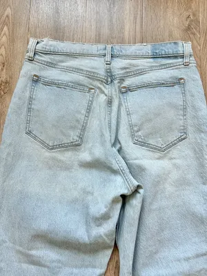 Abercrombie & Fitch The 90s Straight Ultra High Rise Split Hem Jeans Light Wash thumbnail 8