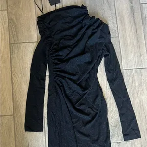 Lamarque Black Asymmetrical Long Sleeve Gown thumbnail 3