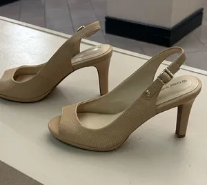 Heels Giani Bernini Beige Slingback Heels 7 1/2 M like new! Nice/Clean thumbnail 1