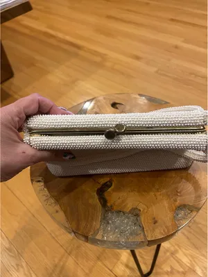 Vintage Ivory Beaded Handbag with Metal Frame and Clasp thumbnail 3