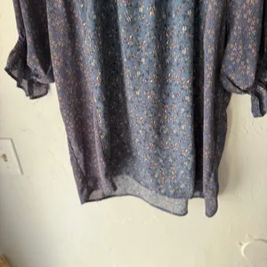 Love Olive CO Size Medium Blue Floral Peasant Ruffle Sleeve‎ thumbnail 3