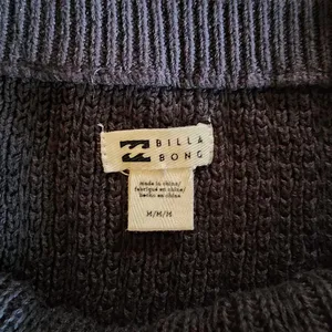 Billabong Women's Black and Grey Crop-top thumbnail 5