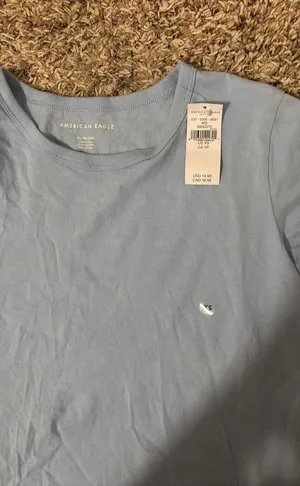 Outfitters T-shirt thumbnail 2