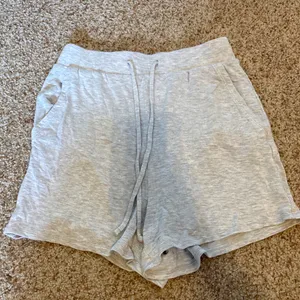 Heather gray express shorts thumbnail 1