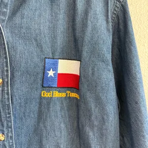 Lone Star State Texas Gal Denim Button Front Shirt Size‎ Small Embroidered thumbnail 3