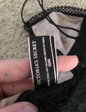 Victoria's Secret Lace bralette black never worn thumbnail 3