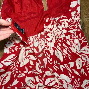 Y2K Moda Red Floral 100% Silk Halter‎ Dress Ruched Waist Size 4 Romantic flowy thumbnail 7