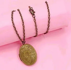Antiqued bronze photo locket necklace. New thumbnail 1