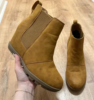 Athlefit | Women's Hidden Wedge‎ Ankle Boots Tan Chelsea Lug Sole Boot Shoe, 9.5 thumbnail 1