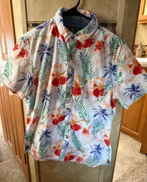 MBX paradise button up Multiple Size M thumbnail 1