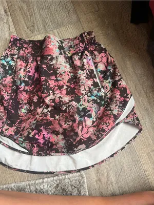 Lululemon Women's Pink Floral Athletic Skort thumbnail 2