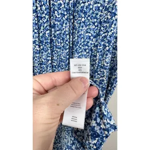 Rails V Neck Blue Ditsy Floral Smocked Midi Dress Delicate Feminine Lightweight thumbnail 6