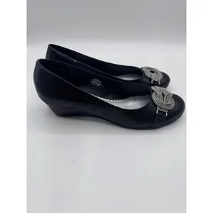 Laura Ashley 8M Black‎ Wedge Heels Women's Snake Print Knot Detail thumbnail 4