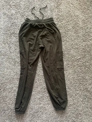 BUCKETLIST Olive Cargo Jogger Pants, small Green thumbnail 2