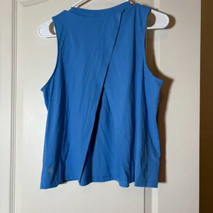 Lululemon Pace Crush Cross-Back Graphic Tank Top SZ S Sold Out Color Pool Blue thumbnail 2