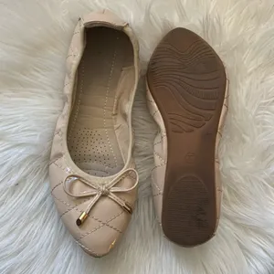 Beige Leather Ballet Flats Size 37 EU = 7 women’s thumbnail 6