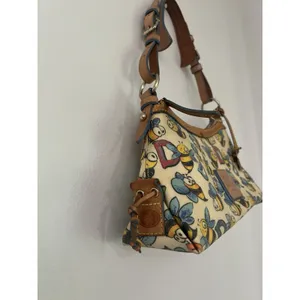 RARE VTG Y2K Dooney & Bourke Bumble Bee Print Shoulder Bag Leather canvas thumbnail 3