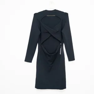 Alice & Olivia - Estelle Twist Detail‎ Body-con Dress. thumbnail 4