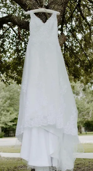Wedding Dress White Size 8 thumbnail 1