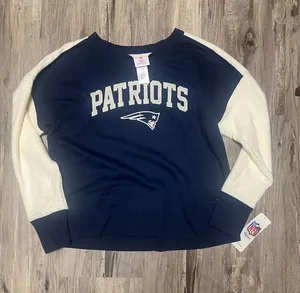 Patriots Navy and White Crewneck Pullover Sweatshirt Blue Size undefined thumbnail 1