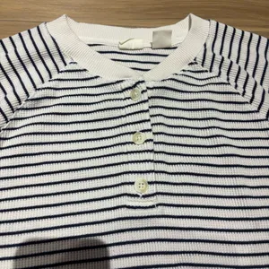 Levi’s White & Navy Striped Waffle Knit Henley Sweatshirt XL thumbnail 3