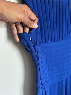 CALVIN KLEIN | Royal Blue Sleeveless Pleated Waist Midi Dress Sz 4 thumbnail 5