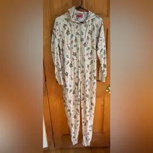 Family PJs Macys women’s one piece Pajamas Grey‎ with Green trees size medium thumbnail 3