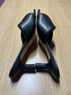 Abercrombie & Fitch Black Padded Crossover Heeled Mules Size 9 thumbnail 8