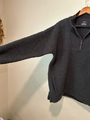 Gray aerie size small oversized Sherpa thumbnail 3