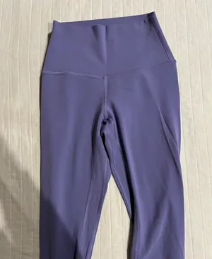 Lululemon Wunder Under Leggings 28” thumbnail 3