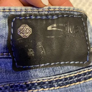 Silver Jeans Aiko women’s blue jeans capris size W28 thumbnail 8