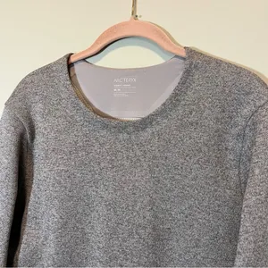 Arc’teryx Women’s Gray Purple Crewneck Sweatshirt Pullover Medium‎ thumbnail 2